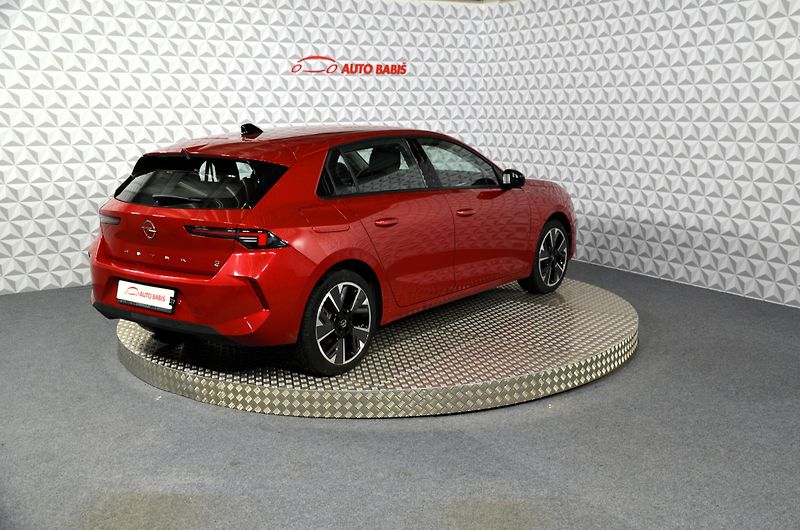Opel Astra (2024) e-Astra BEV 115 Edition AT - fotka 5 z 16