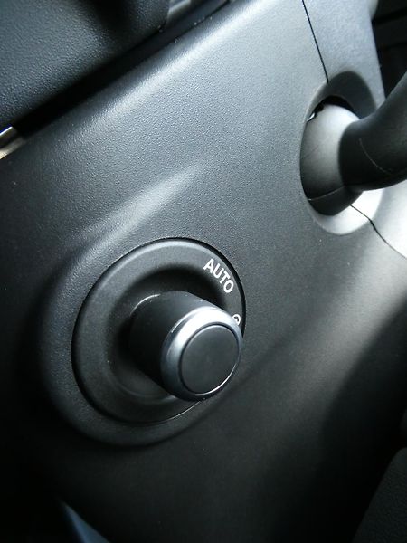 Land Rover Range Rover Velar (2026) 2,0 S D200 - fotka 23 z 35