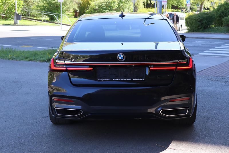 BMW Řada 7 730D XDRIVE M-PAKET G11 210kW - fotka 11 z 46