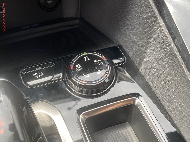 Peugeot 5008 (2018) 1.5 HDi, GT Line, AT - fotka 16 z 19