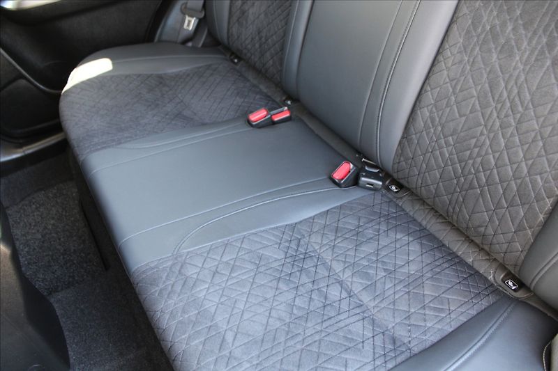 Suzuki Vitara 1,4 BJET  ČR,1.MAJ,ELEGANCE - fotka 25 z 38