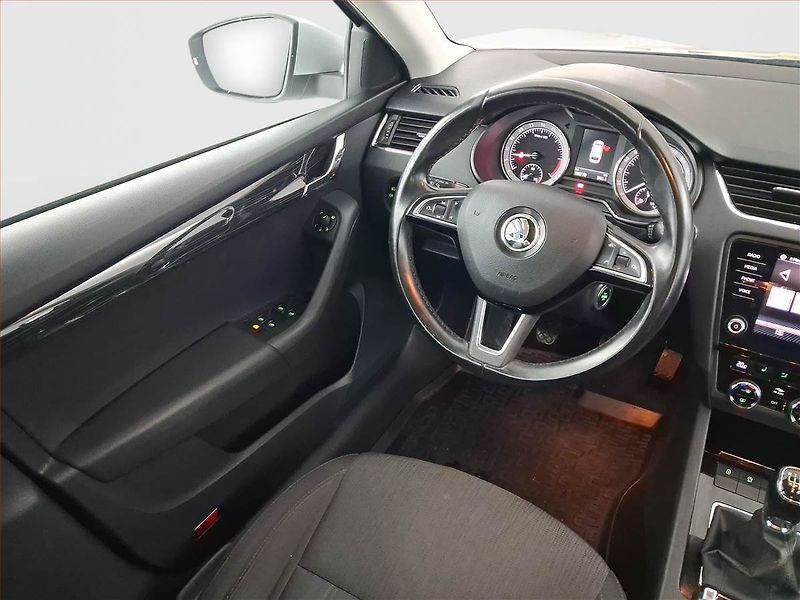 Škoda Octavia (2018) Style 2.0 TDI, ČR,1.maj, Navi - fotka 7 z 19