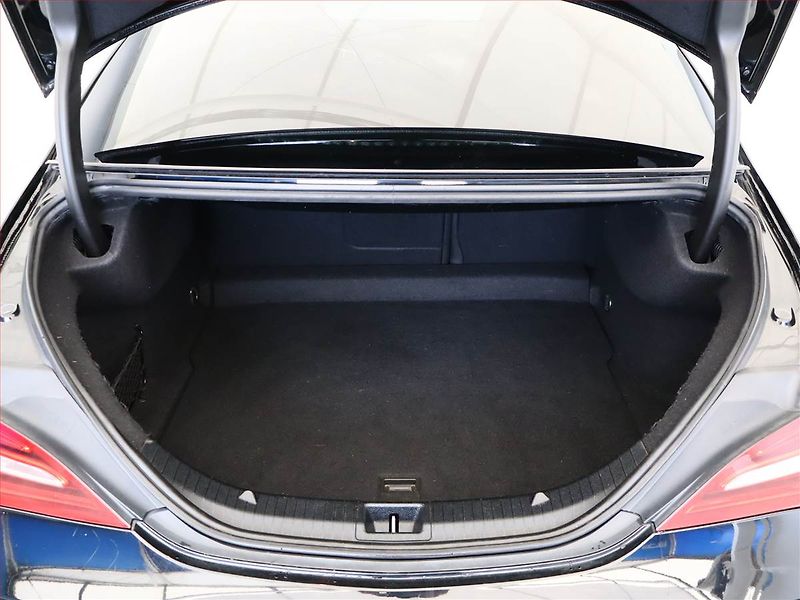 Mercedes-Benz CLA (2016) 220 CDI 4MATIC, 4X4, Automat - fotka 12 z 19
