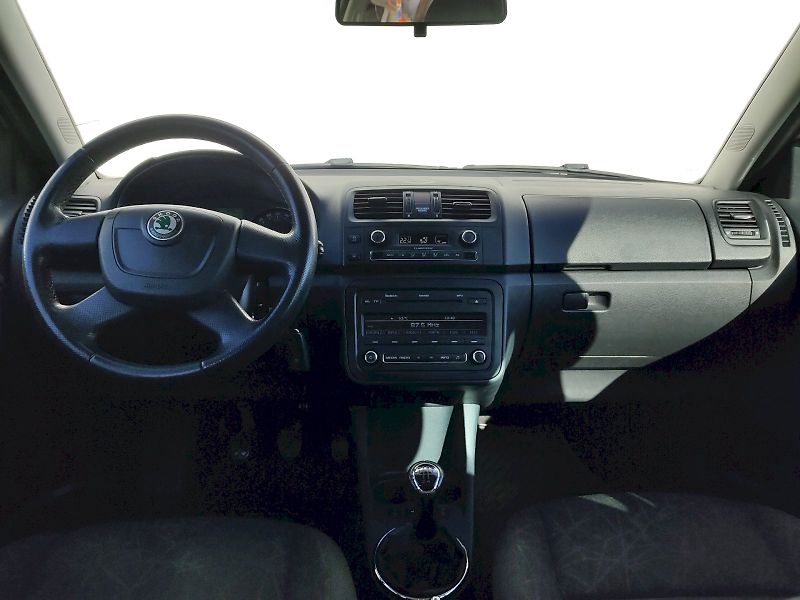 Škoda Fabia (2012) Combi Ambition 1,2 Tsi 63 kw - fotka 5 z 25