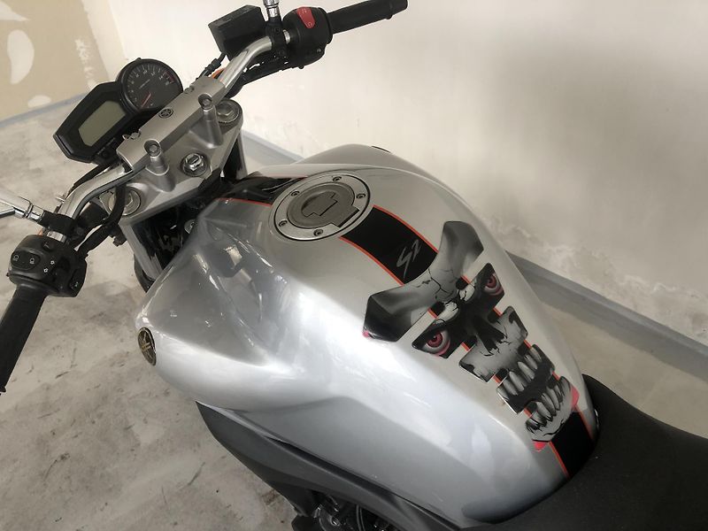 Yamaha FZ 6 N Fazer - fotka 11 z 18