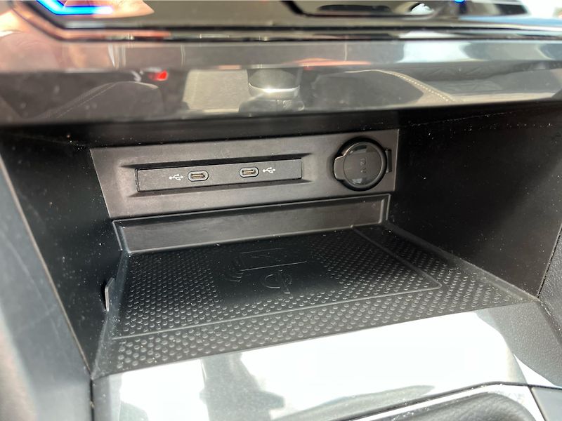 Volkswagen Tiguan Life 2.0 TDI 110 kW DSG - fotka 21 z 29