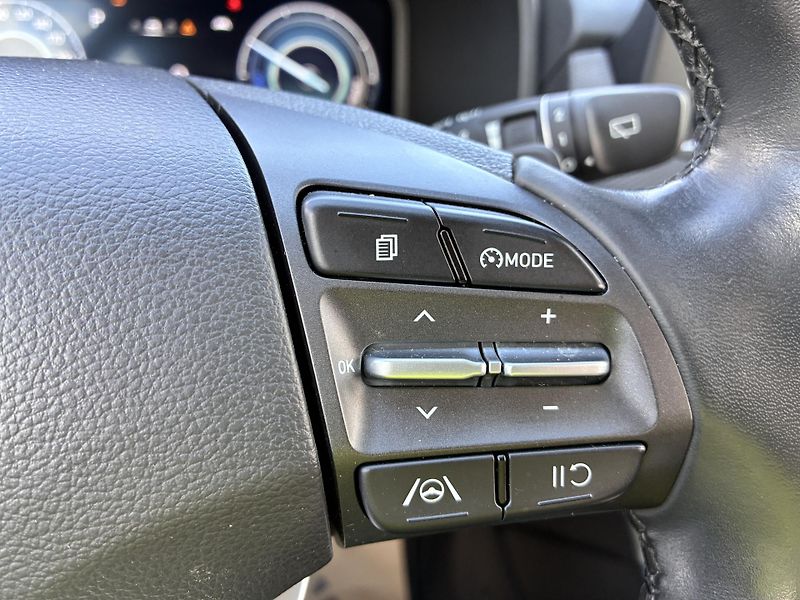 Hyundai Kona EV64kWh-150KW,  REZERVACE - fotka 29 z 38