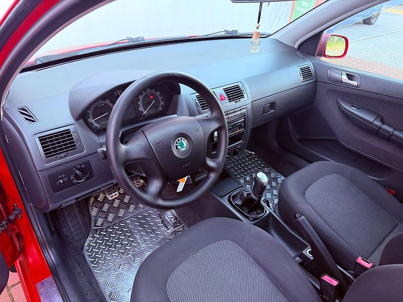 Škoda Fabia 1.2 HTP 12V, ČR, 1.Maj - fotka 13 z 19