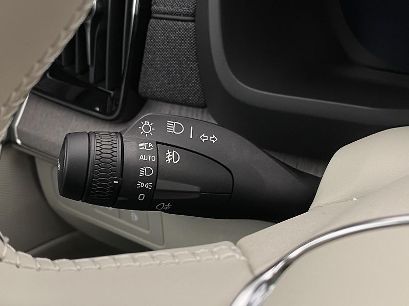Volvo XC90 (2026) T8 AWD Plug-in BRIGHT PLUS 7m - fotka 34 z 71
