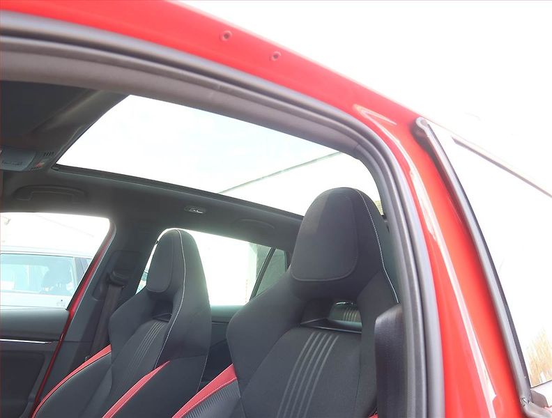 Škoda Scala (2021) Monte Carlo 1.0 TSI, Automat - fotka 16 z 21