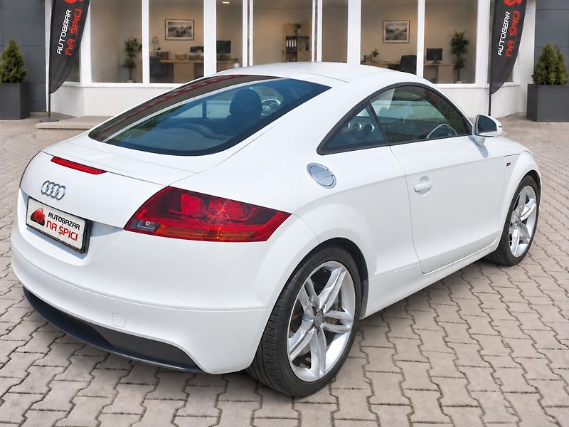 Audi TT (2009) 1.8TFSI 118kW MAN S-LINE - fotka 8 z 29