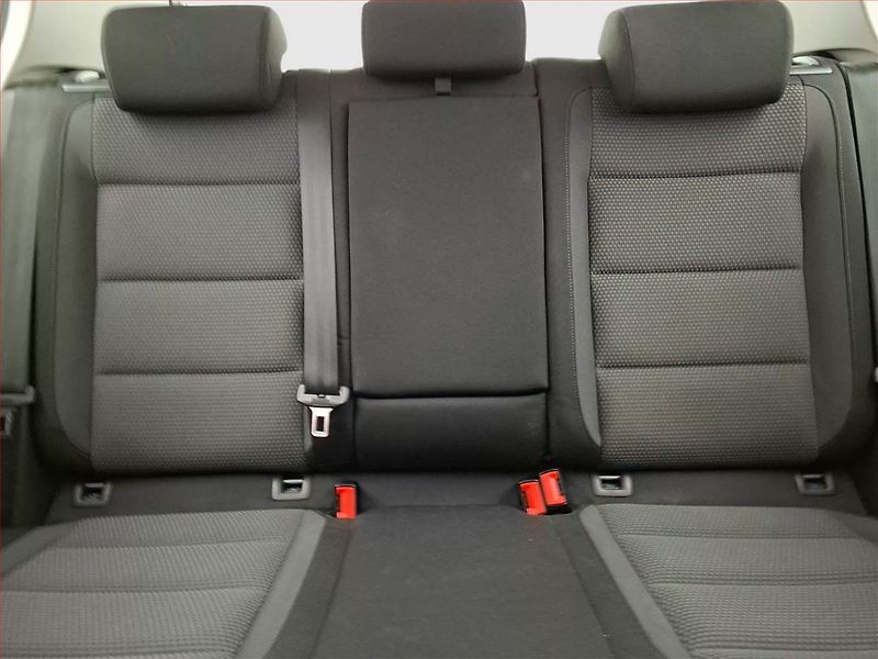 Volkswagen Golf (2009) 1.4 TSI, Automat, Serv.kniha - fotka 10 z 16
