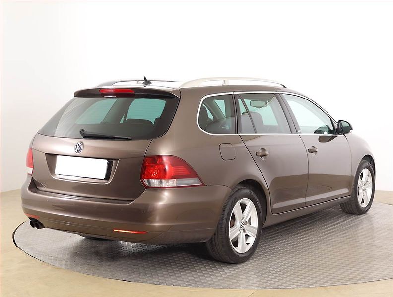 Volkswagen Golf (2011) 2.0 TDI, Serv.kniha, Tempomat - fotka 5 z 17