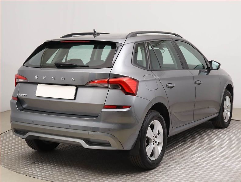 Škoda Kamiq (2023) Ambition Plus 1.0 TSI, ČR - fotka 5 z 15