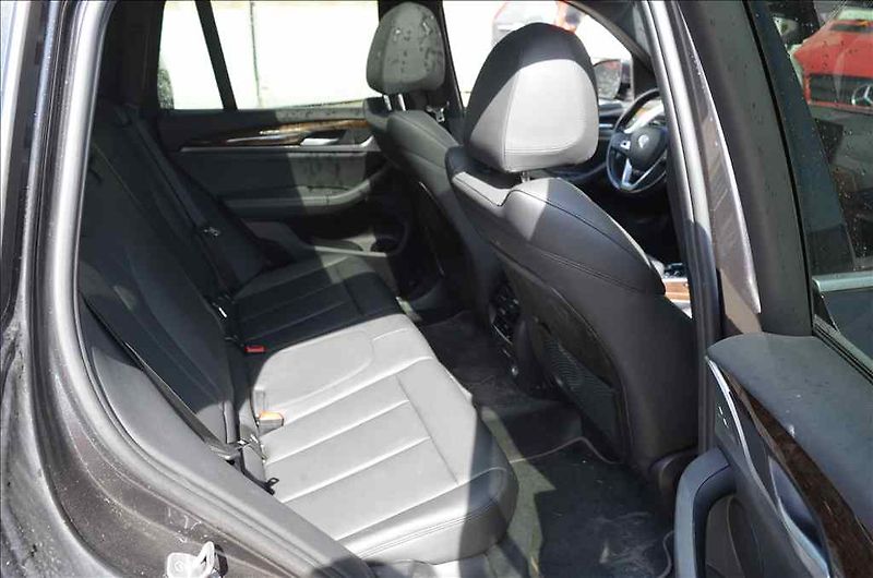 BMW X3 (2019) XDRIVE 30I - fotka 20 z 21