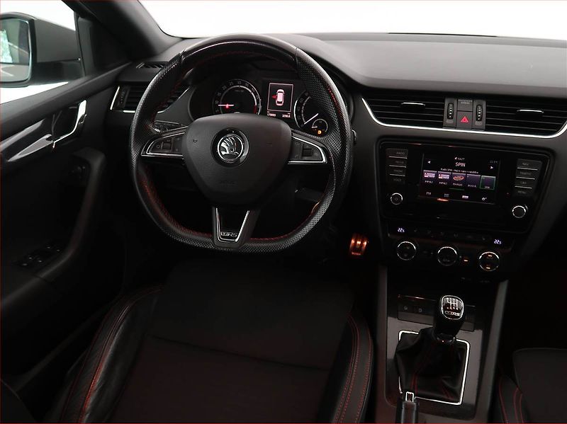 Škoda Octavia (2014) RS 2.0 TDI, Kůže, Navi - fotka 7 z 14