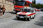 Na tradiční Lidický okruh dorazily desítky historických automobilů a motocyklů, které obdivovali návštěvníci z Kladna i širokého okolí.