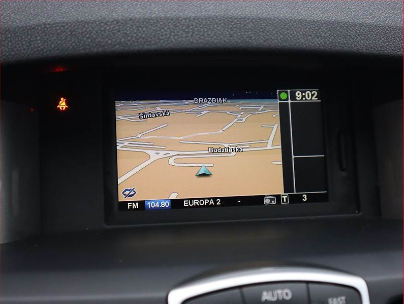 Renault Laguna (2012) 2.0 dCi, Automat, Serv.kniha - fotka 16 z 20