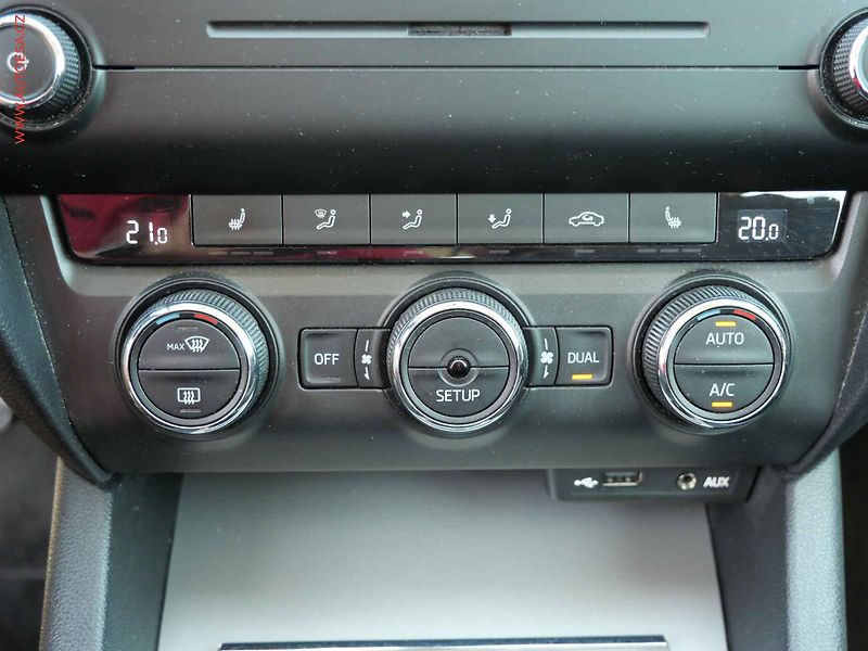 Škoda Octavia (2013) 1.4 TSi, Ambition, panor. - fotka 13 z 16