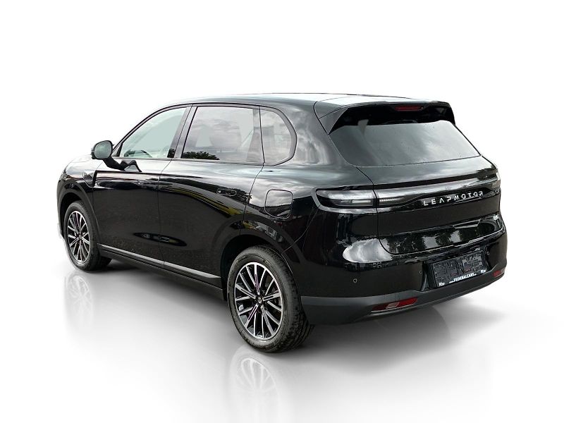 Leapmotor B10 (2026) Design Hybrid EV       - fotka 3 z 15