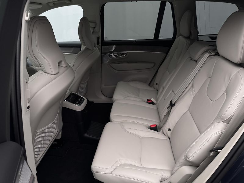 Volvo XC90 (2026) T8 AWD RECHARGE BRIGHT PLUS 7m - fotka 7 z 29