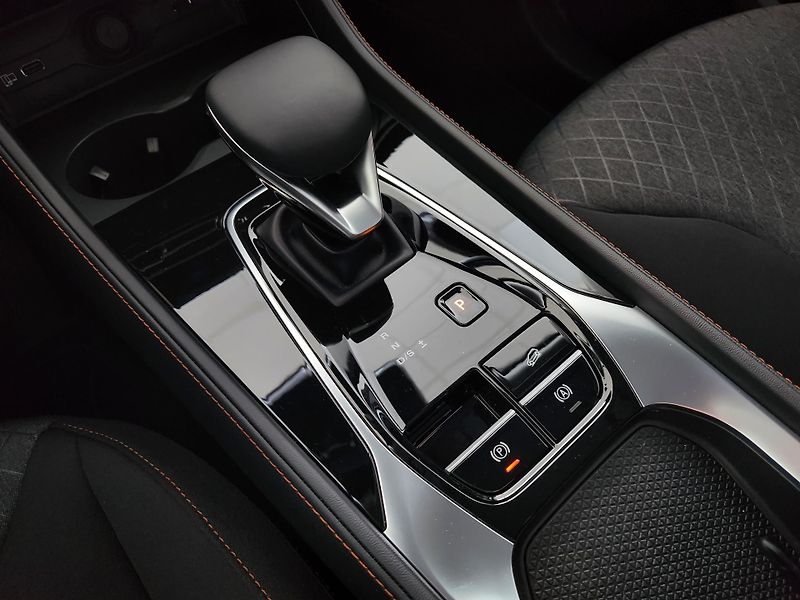 MG HS (2026) PHEV Emotion 200kW  - fotka 7 z 9