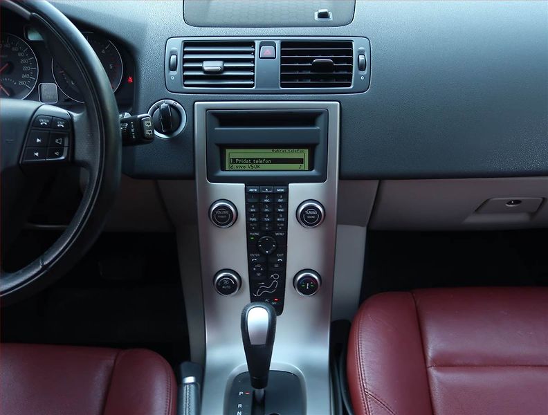 Volvo C30 (2011) D3, Automat, Serv.kniha - fotka 12 z 18