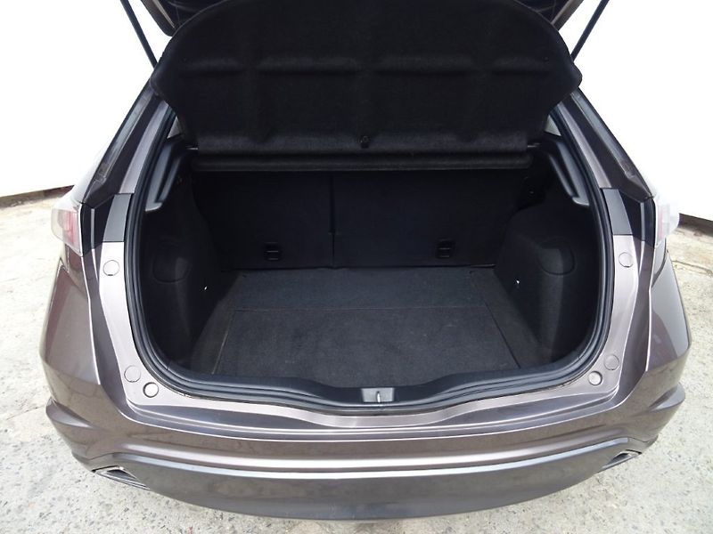 Honda Civic (2010) 1.4i,73kW,NovéČR,klima - fotka 18 z 21