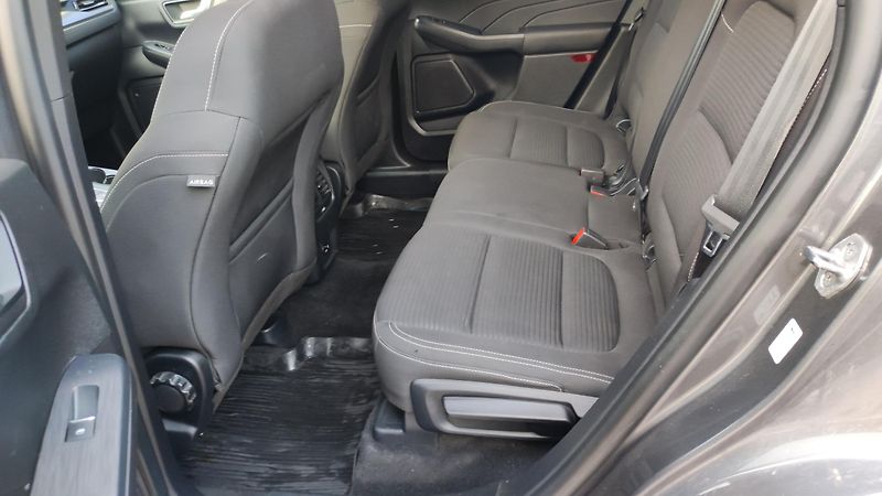 Ford Kuga (2022) 1,5 EBlue 88kWTitanium,Aut.8st - fotka 26 z 32