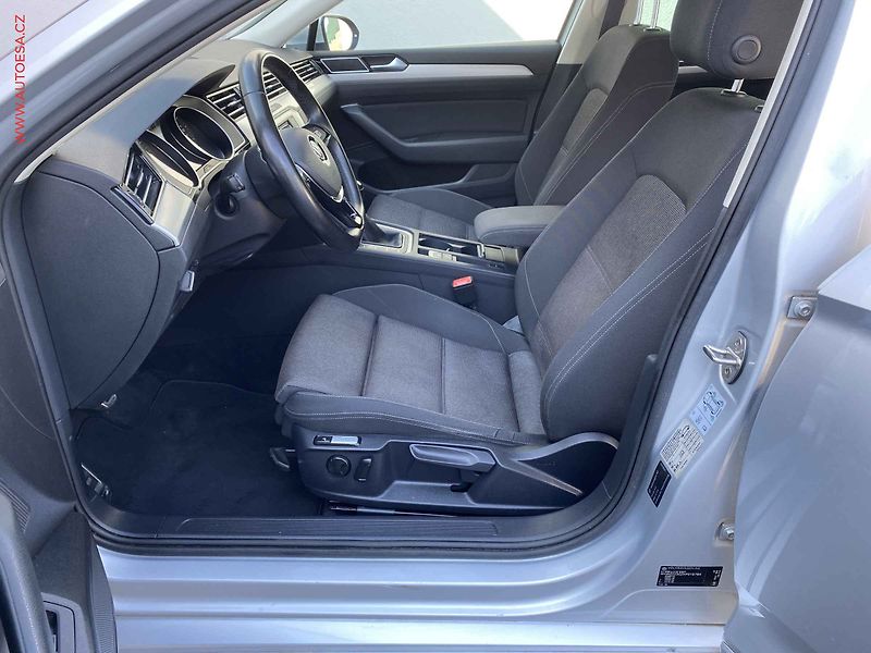 Volkswagen Passat (2016) 1.6TDi, Comfortline - fotka 9 z 17