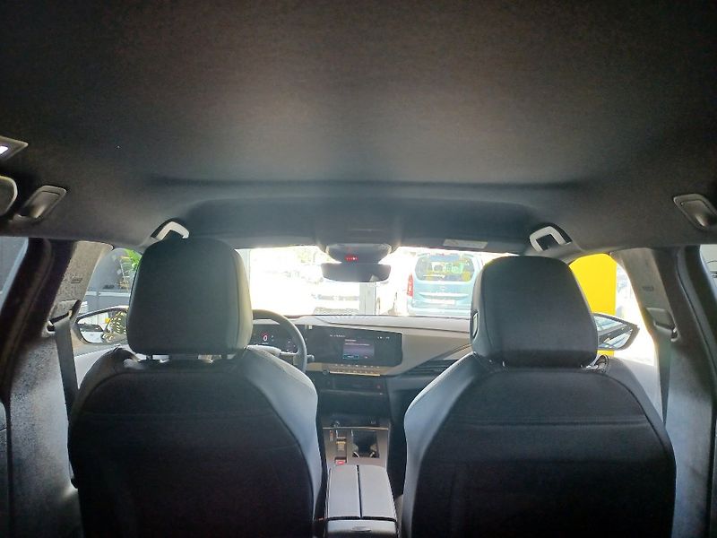 Opel Astra (2026) ST ULTIMATE Hybrid 1,2T 145kAT - fotka 9 z 28