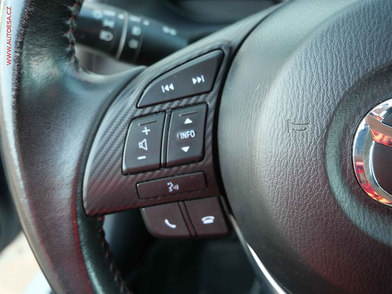 Mazda 3 (2014) 1.5i, ČR, AC, temp - fotka 12 z 24