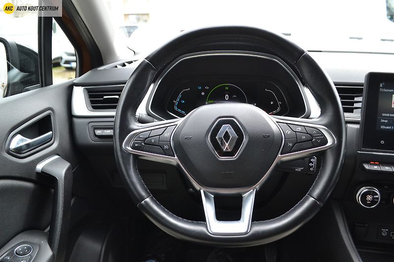 Renault Captur Intens E-TECH HYBRID 145 - fotka 32 z 45