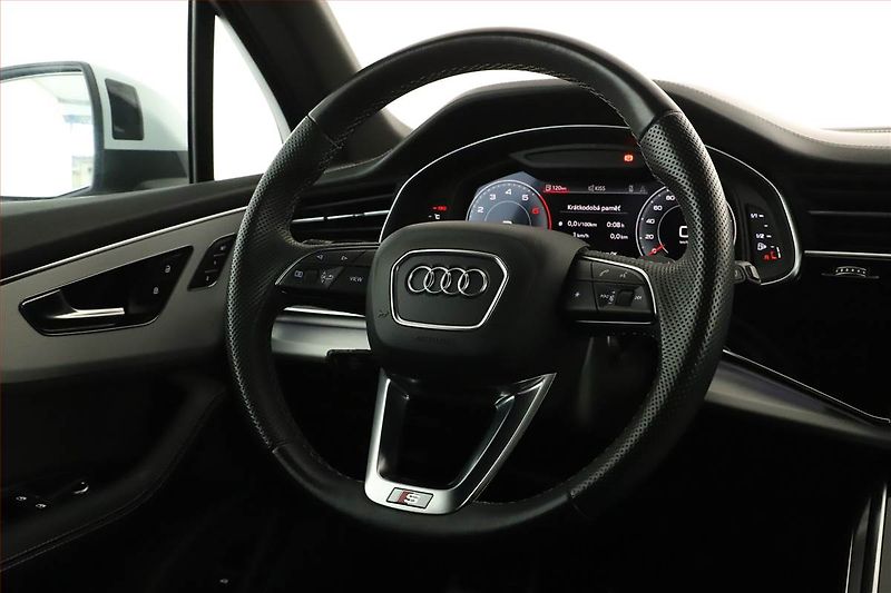 Audi Q7 (2022) 55 TFSI - fotka 8 z 20