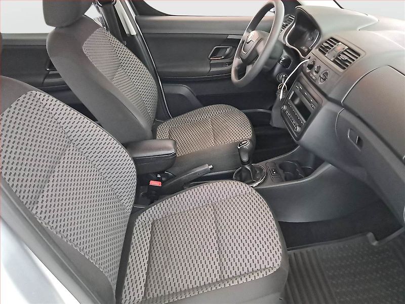 Škoda Roomster (2011) 1.2 TSI, Park. senzory - fotka 9 z 15