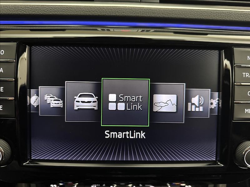Škoda Superb 2,0 TDi 110kW L&K DPH ACC DCC - fotka 17 z 56