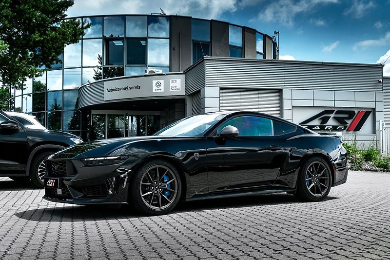 Ford Mustang 5.0 V8 manuál!!! - fotka 25 z 25