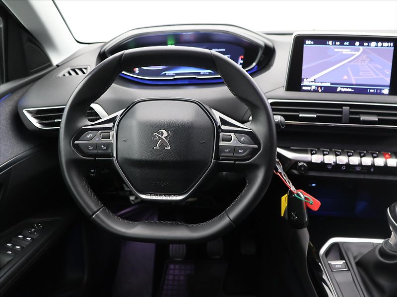 Peugeot 3008 1,2 PT 96kW CZ Allure 1Maj DPH - fotka 17 z 32
