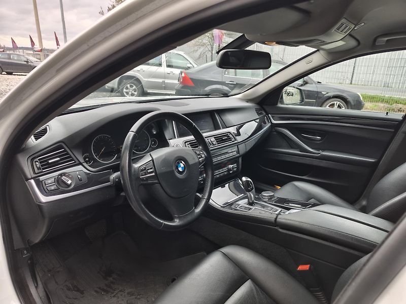 BMW Řada 5 525D X-DRIVE - fotka 11 z 21