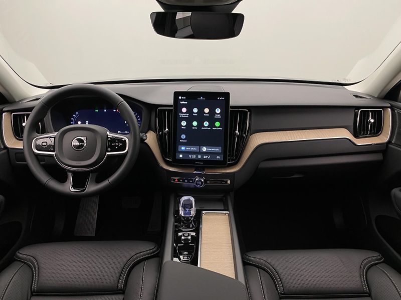 Volvo XC60 (2026) B5 AWD AUT DARK PLUS - fotka 2 z 69