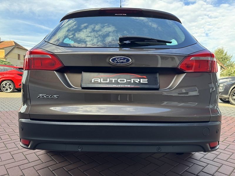 Ford Focus (2017) 1.6 Ti-VCT Digi Klima Tempomat - fotka 39 z 45