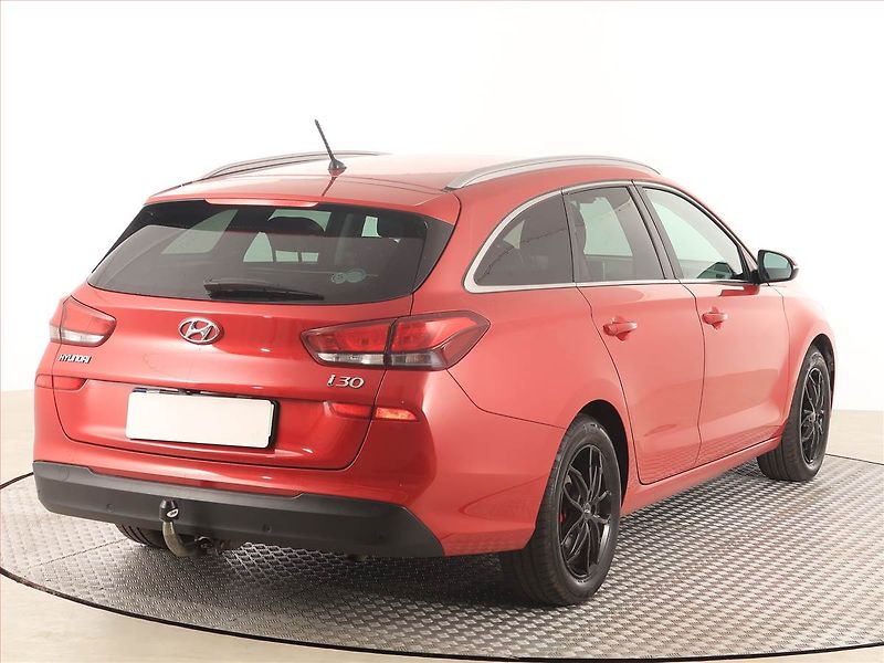 Hyundai i30 (2018) 1.4 CVVT, Serv.kniha, Tempomat - fotka 5 z 18