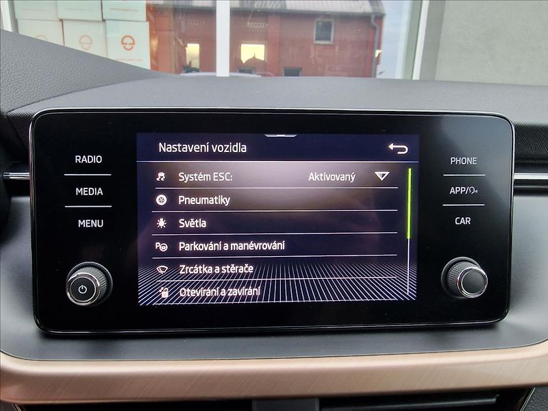 Škoda Scala 1.0 TSI 81kW Style, ČR,1.Maj. - fotka 28 z 50