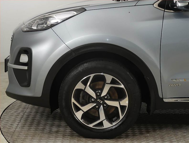 Kia Sportage (2019) 1.6 T-GDI, 4X4, ČR,1.maj - fotka 15 z 21