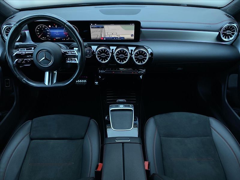 Mercedes-Benz CLA 200 d kupé AMG FACELIFT - fotka 12 z 27