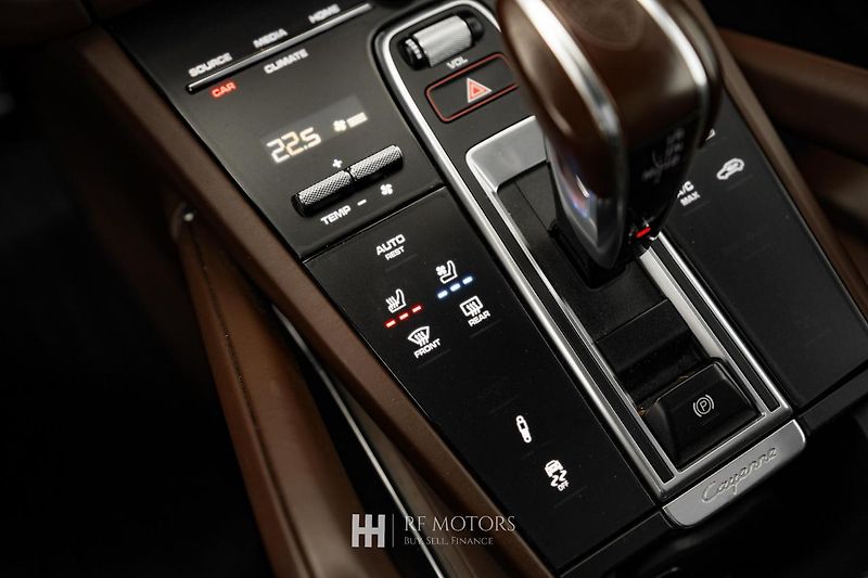 Porsche Cayenne (2020) Coupé Turbo 404kW - fotka 52 z 56