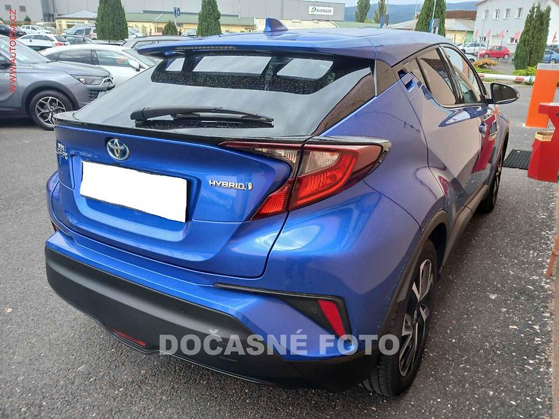 Toyota C-HR (2020) 1.8i, 1.maj,ČR, servis.kniha - fotka 2 z 3