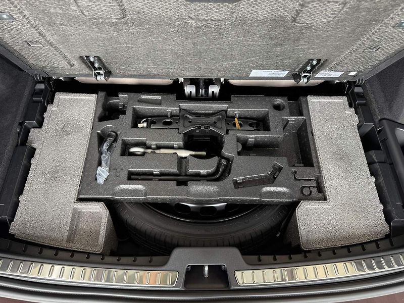 Volvo XC90 (2026) B5 2.0L 250+14k AT8 AWD PLUS D - fotka 21 z 22