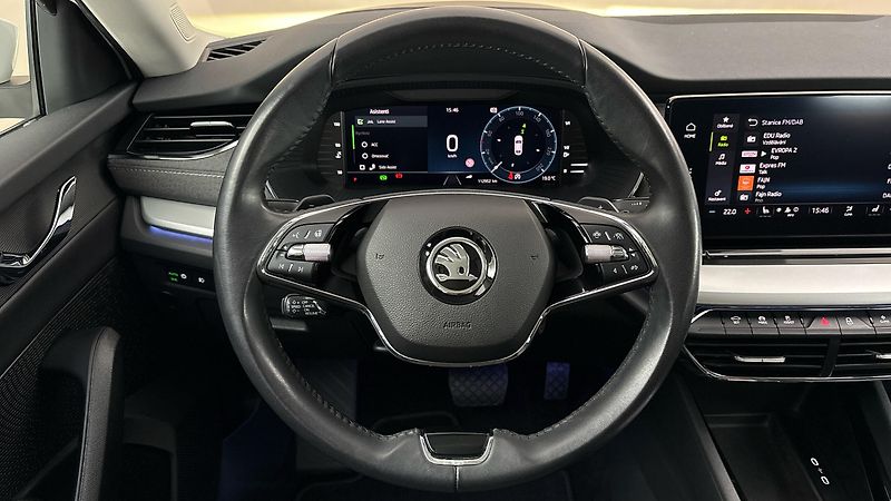 Škoda Octavia 2.0 TDI DSG Style - fotka 9 z 27