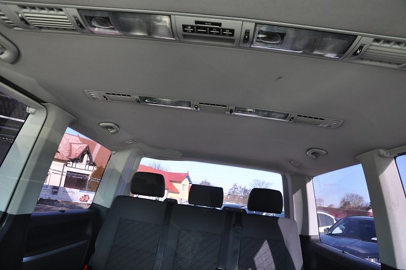 Volkswagen Multivan 2.0TDi 103kW Comfort - fotka 13 z 18